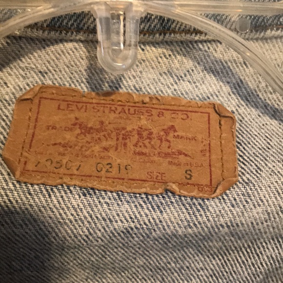Vintage 89,s 90,s Levi's jean jacket - Picture 3 of 16